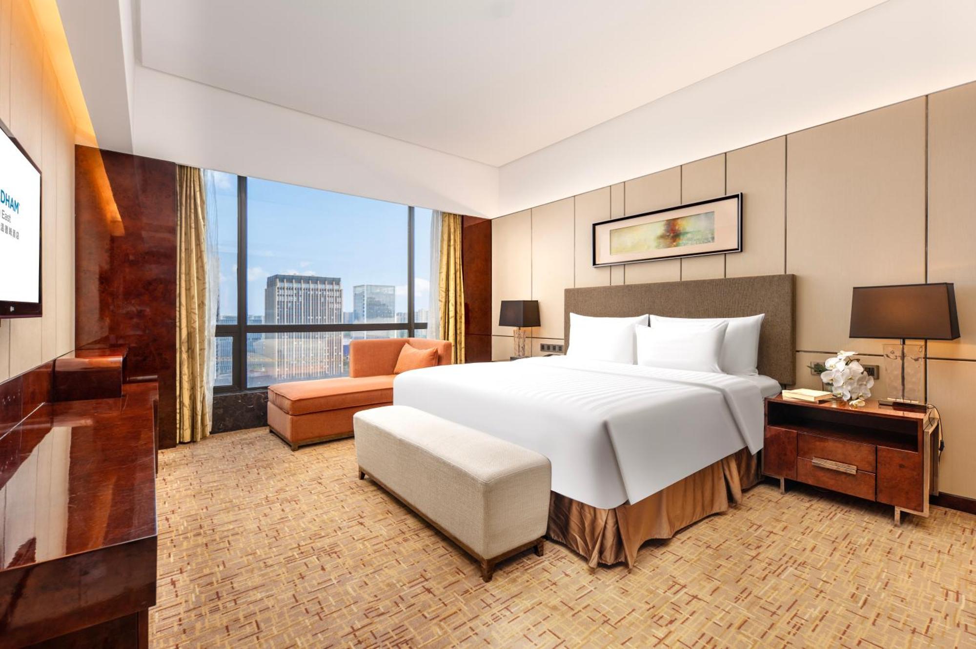 Отель Wyndam Xuzhou East Экстерьер фото